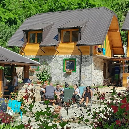 Hotel Rafting Camp Encijan Foca Esterno foto