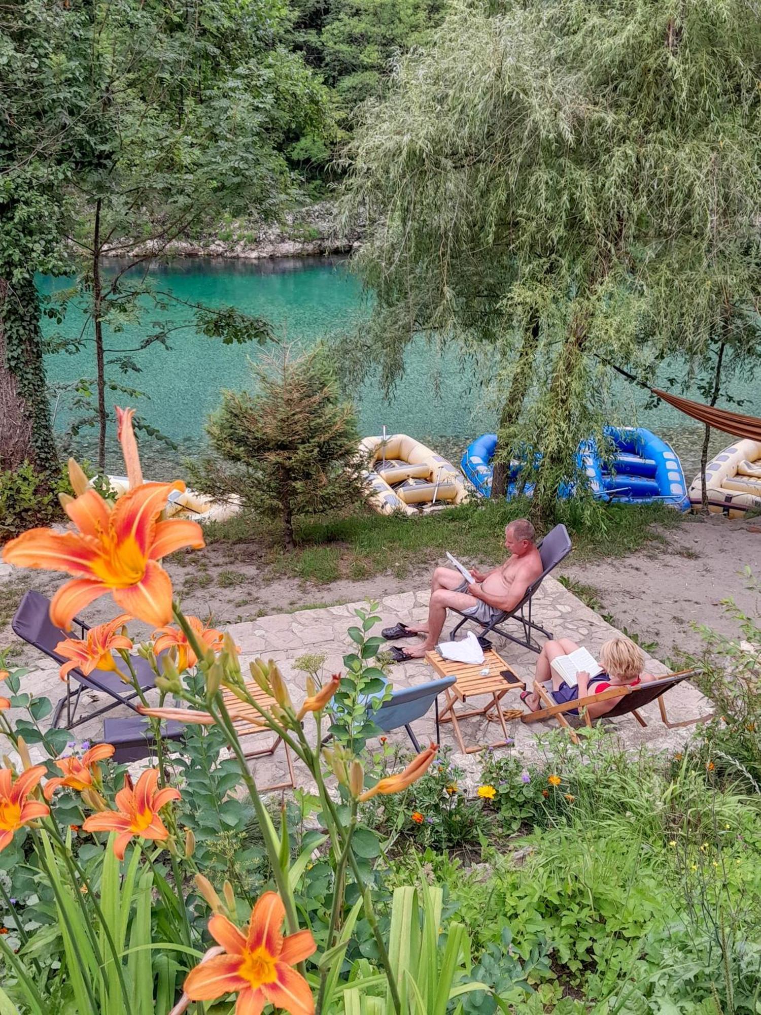 Hotel Rafting Camp Encijan Foca Esterno foto