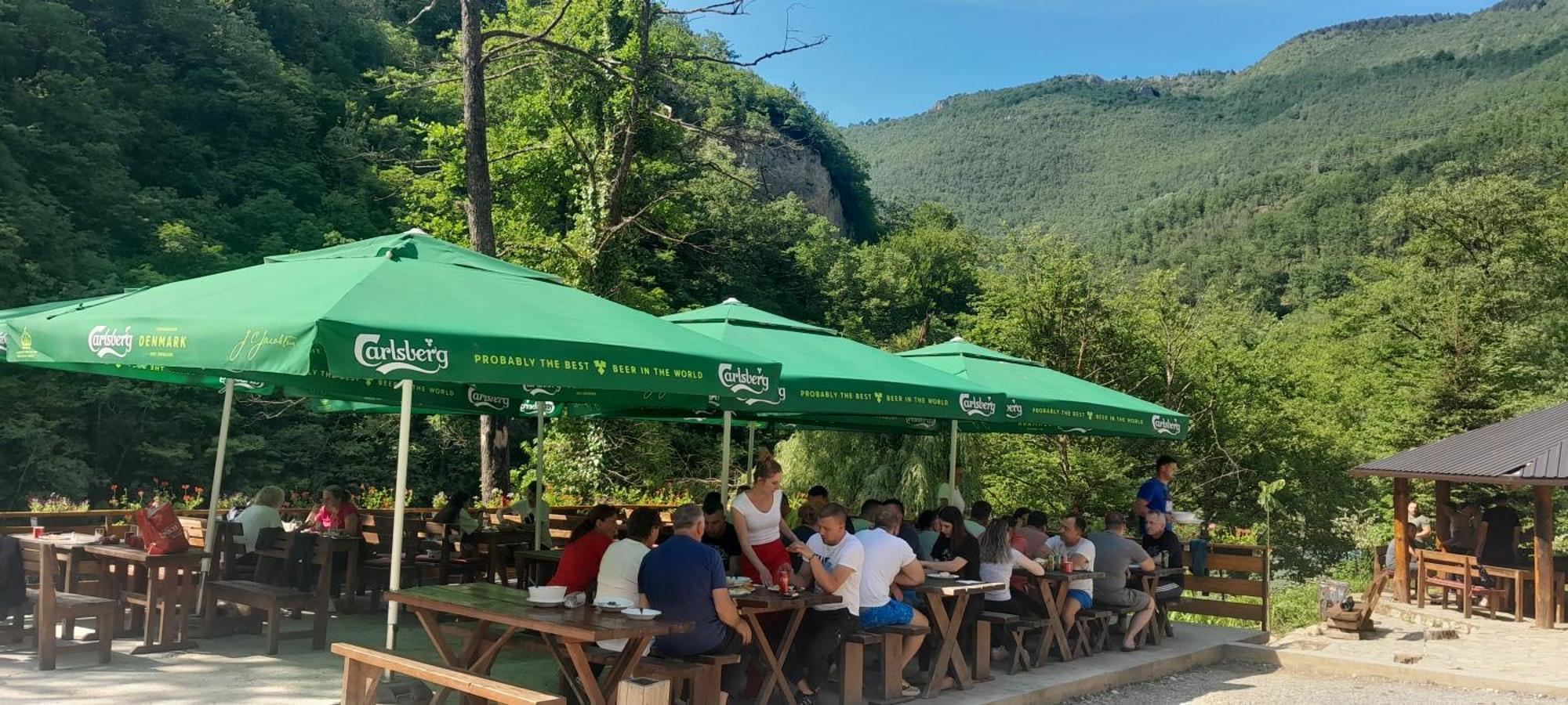 Hotel Rafting Camp Encijan Foca Esterno foto