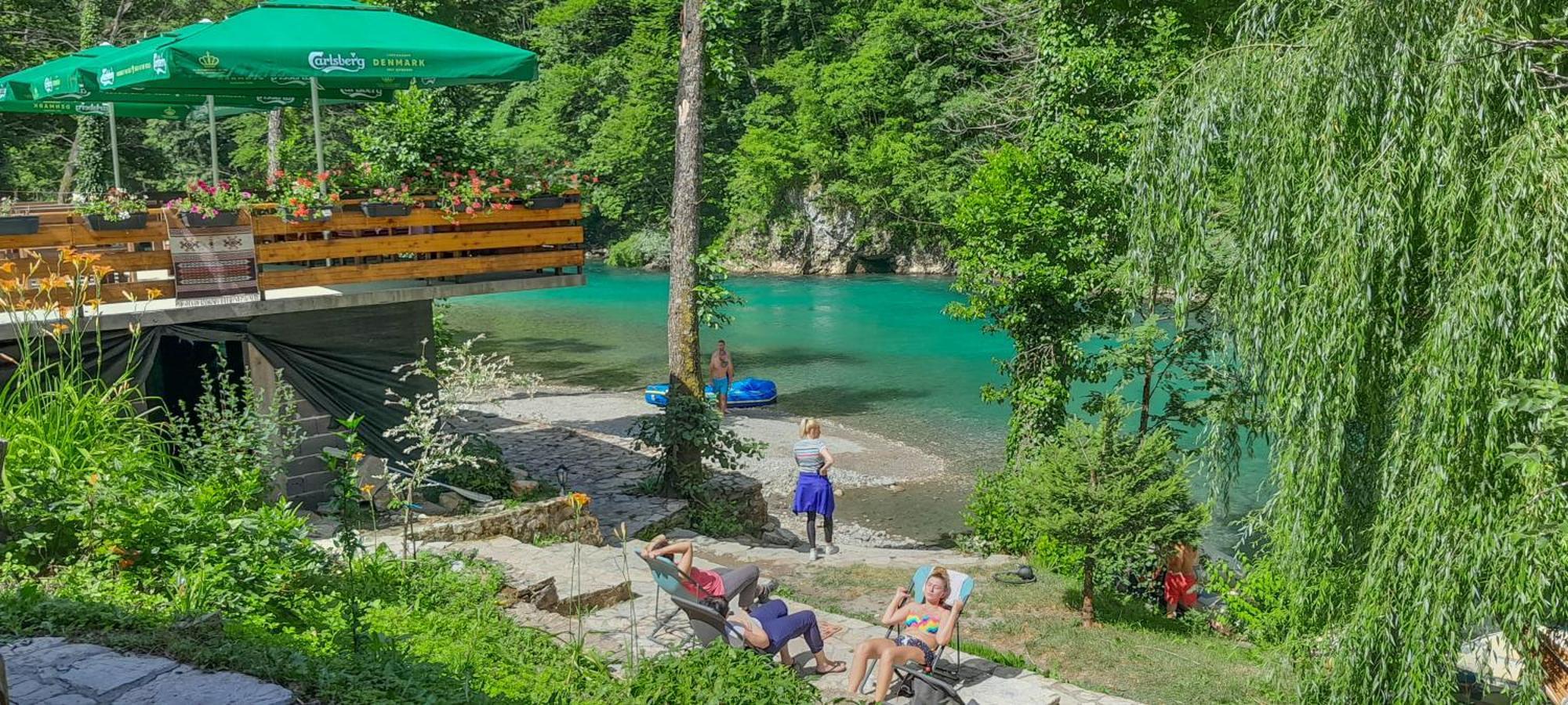 Hotel Rafting Camp Encijan Foca Esterno foto