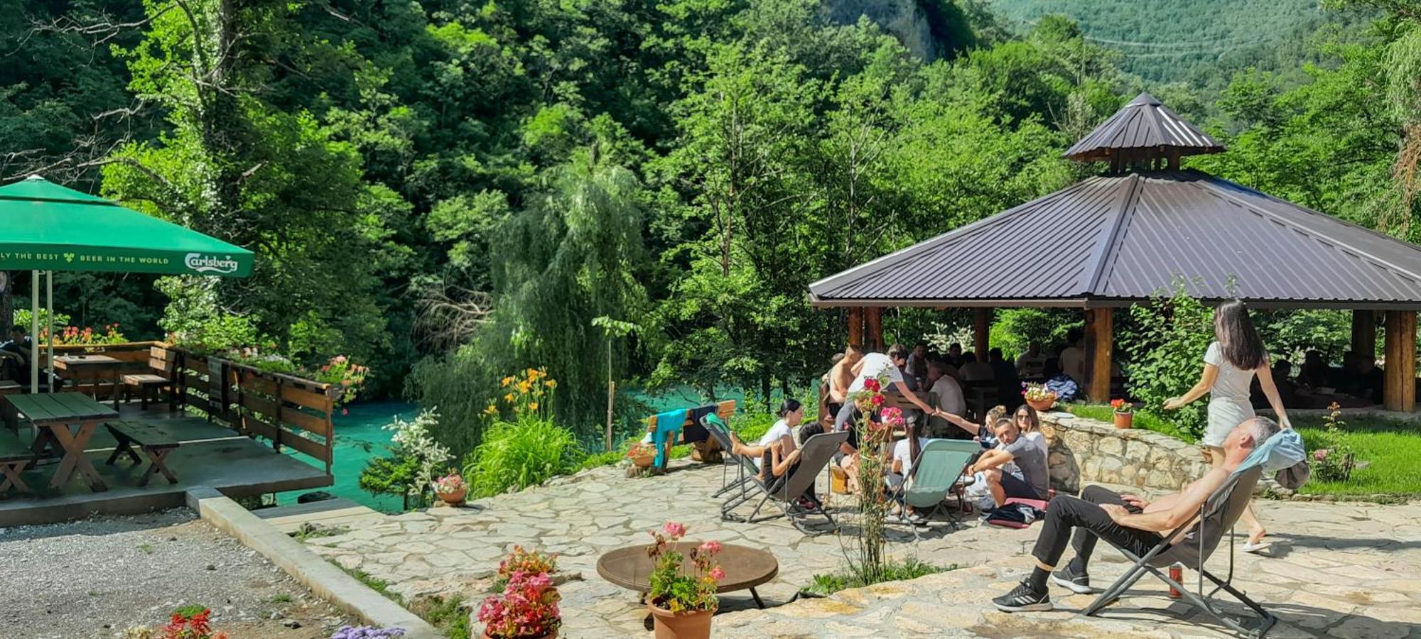 Hotel Rafting Camp Encijan Foca Esterno foto
