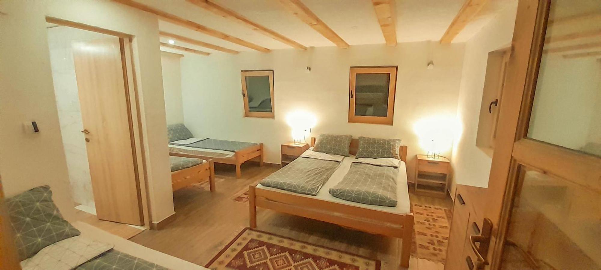 Hotel Rafting Camp Encijan Foca Esterno foto