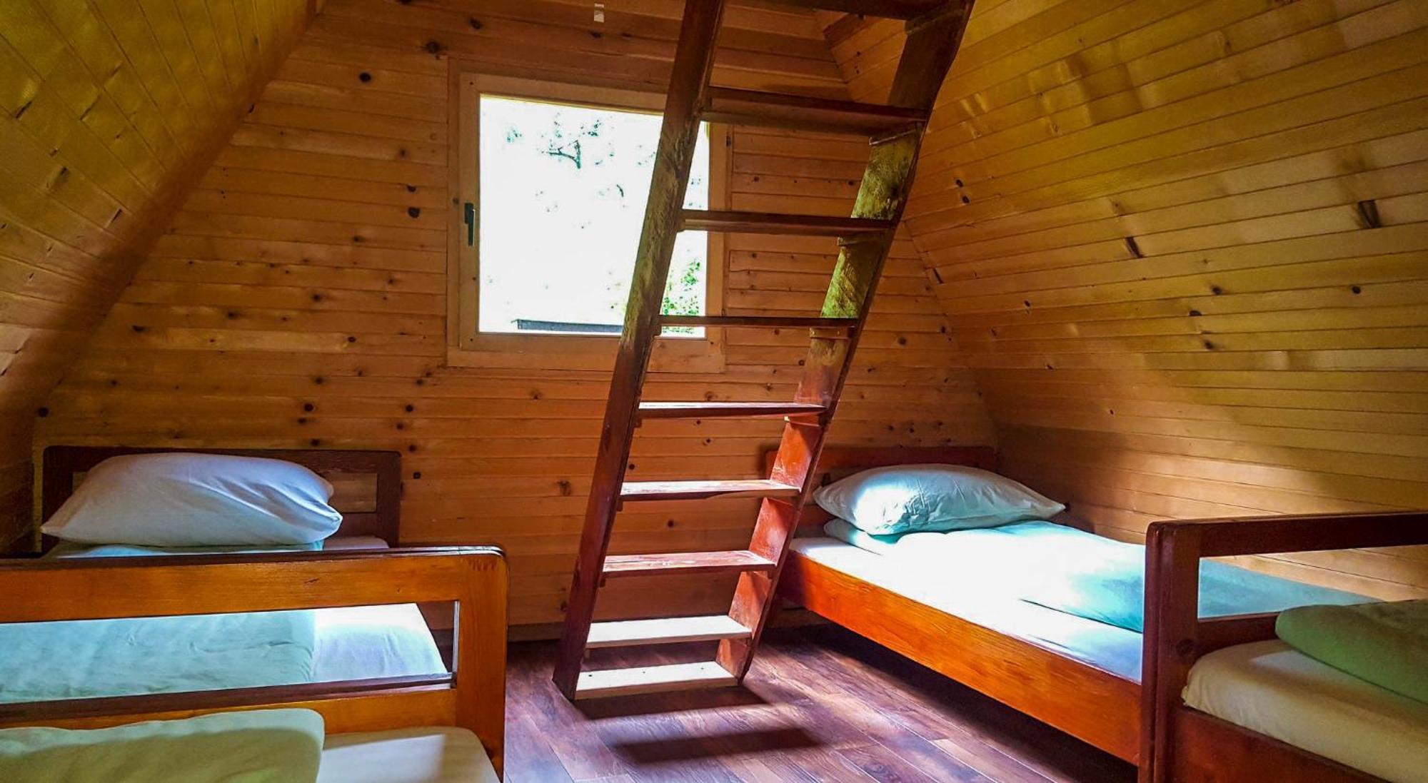 Hotel Rafting Camp Encijan Foca Esterno foto